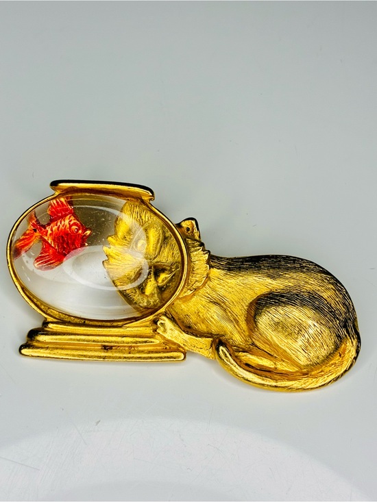 Jonette Jewelry Jewelry - VTG Gold Cat Brooch with Red Fish Accent Lucite Chunky Fishbowl Feline Lovers